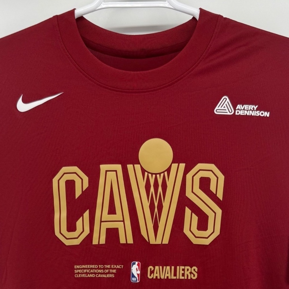 Nike Cleveland Cavaliers NBA Dri-FIT Shooting Shirt Mens XL Wine Red Gold‎ Logo